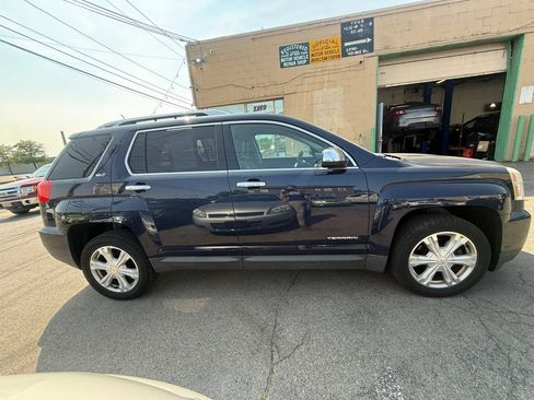 Used 2017 GMC Terrain SLT AWD/4WD image 3