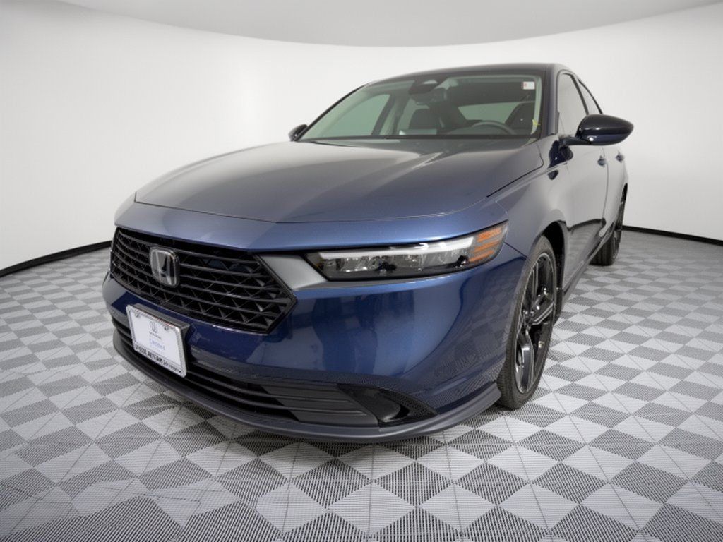 Used 2025 Honda Accord SE image 12