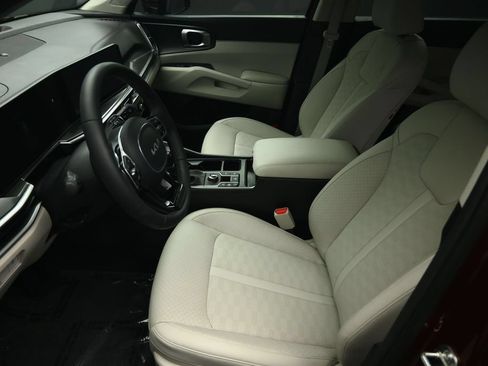 Certified 2025 Kia Sorento S FWD image 47