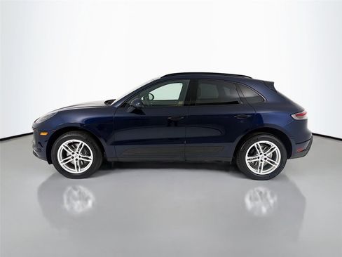 Used 2023 Porsche Macan AWD image 2