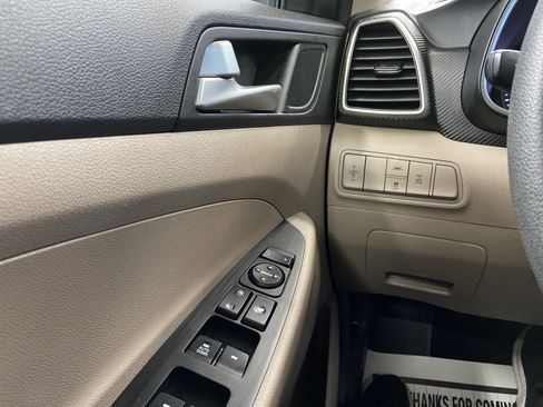 Used 2019 Hyundai Tucson SE image 22