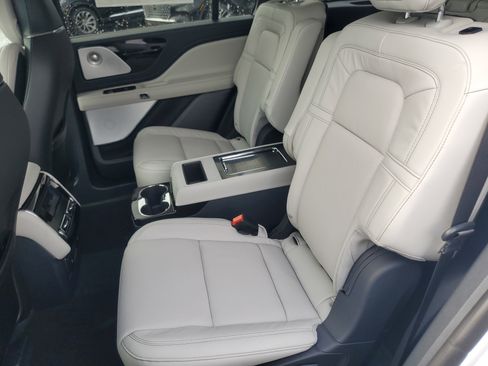 New 2026 Lincoln Aviator Reserve image 26