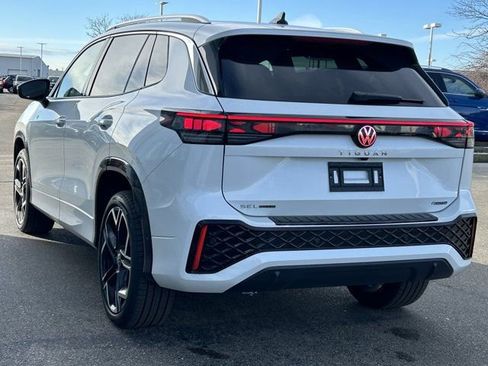 New 2026 Volkswagen Tiguan SEL R-Line AWD/4WD image 5