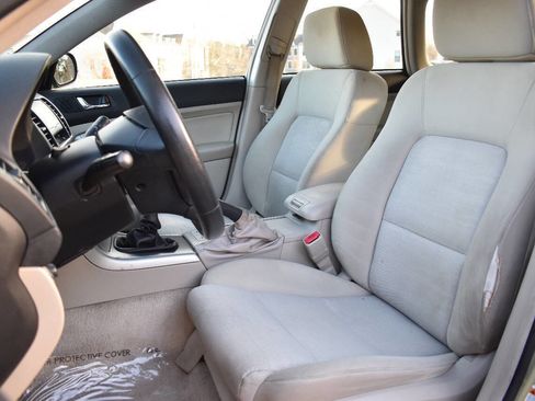 Used 2007 Subaru Outback 2.5i image 12