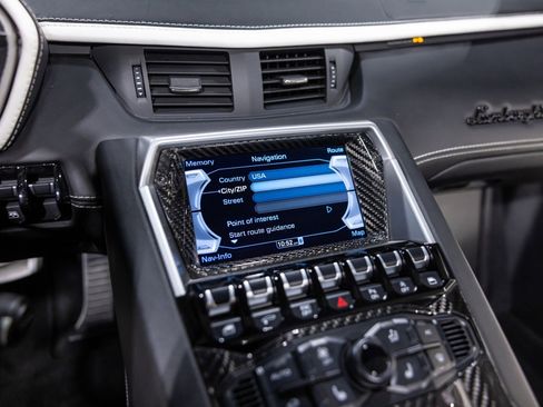 Used 2019 Lamborghini Aventador S image 54