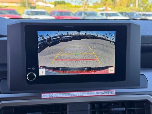 Used 2025 Toyota Tacoma TRD Off-Road AWD/4WD image 27