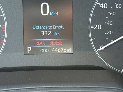 Used 2025 Toyota Corolla LE FWD image 19