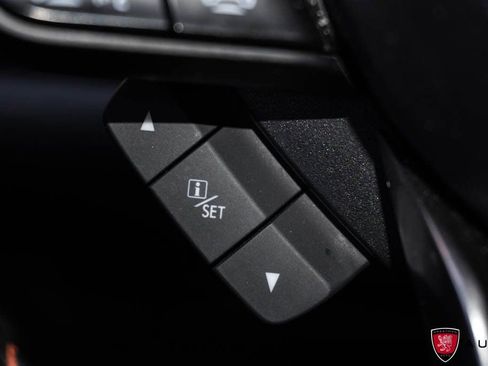 Used 2022 Subaru Crosstrek 2.5i Limited w/ Moonroof Package 2 image 31