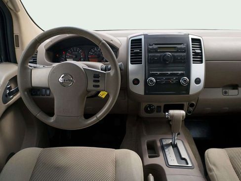Used 2009 Nissan Frontier SE w/ SE Value Truck Pkg AWD/4WD image 18