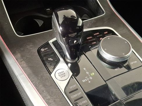 Used 2022 BMW X5 xDrive40i w/ Premium Package image 17