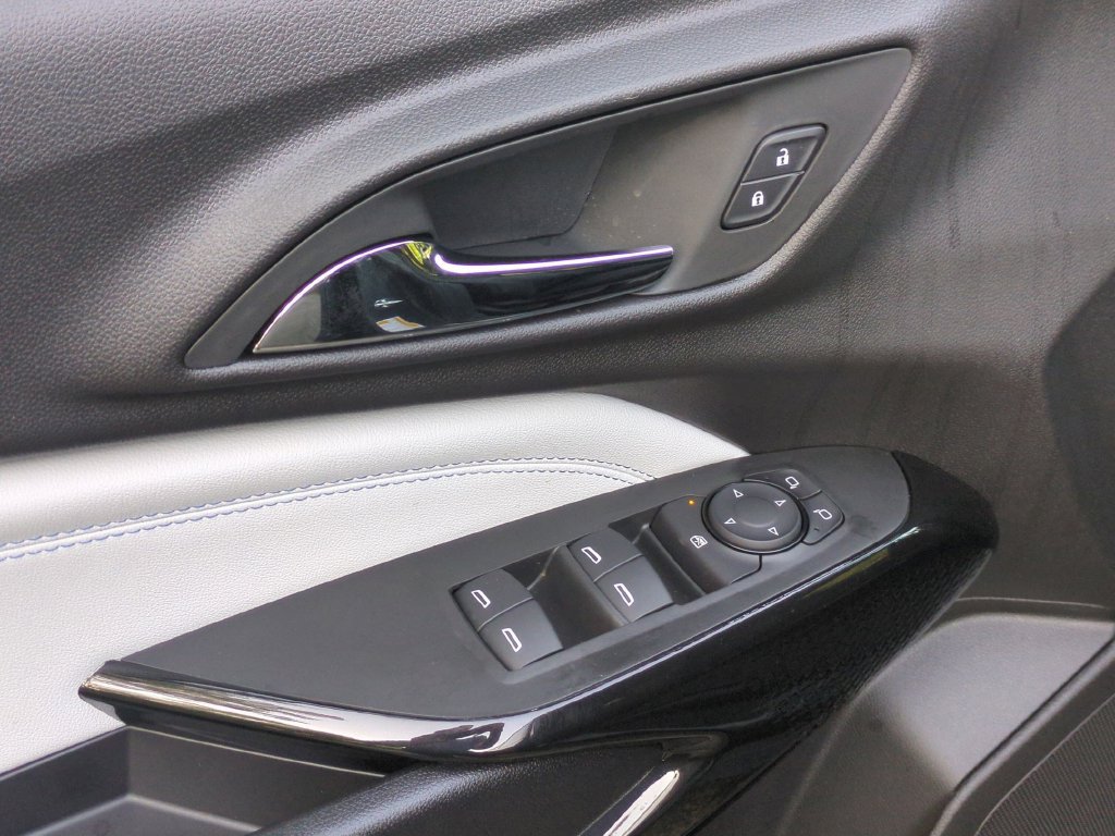 New 2026 Chevrolet Trax LT w/ LT Convenience Package FWD image 15