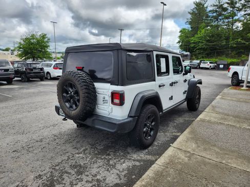 Used 2023 Jeep Wrangler Unlimited Sport AWD/4WD image 5