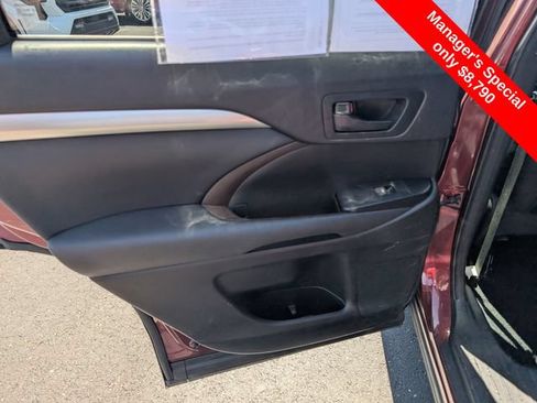 Used 2015 Toyota Highlander Plus AWD/4WD image 10