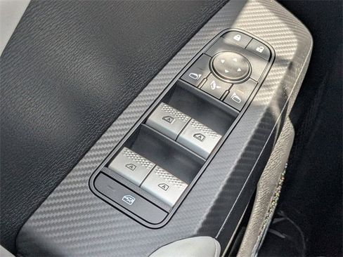 New 2025 Mitsubishi Outlander SE image 23