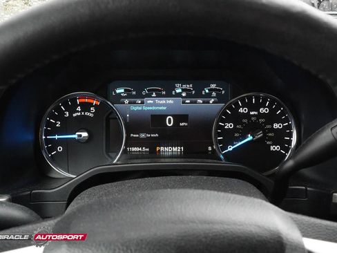 Used 2017 Ford F350 Lariat w/ Tow Technology Bundle image 37