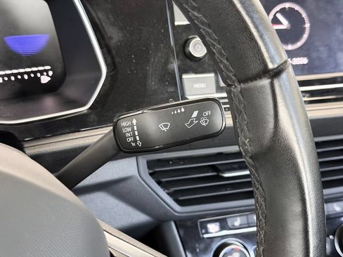 Used 2024 Volkswagen Jetta SE FWD image 16