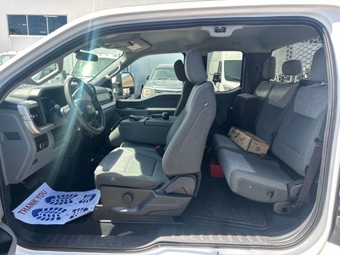Used 2023 Ford F550 4x4 SuperCab Super Duty image 11