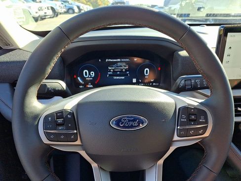 New 2026 Ford Explorer Active w/ Active Comfort Package image 17
