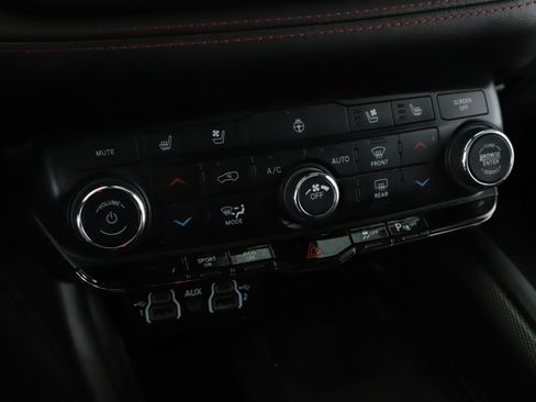 Used 2021 Dodge Durango R/T w/ Blacktop Package image 16