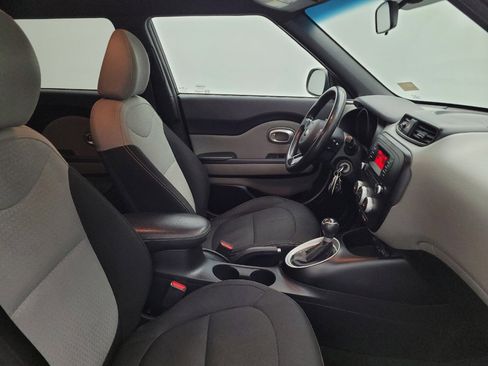 Used 2014 Kia Soul + FWD image 21
