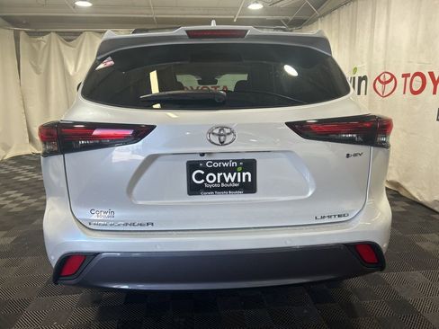 New 2026 Toyota Highlander Limited image 7