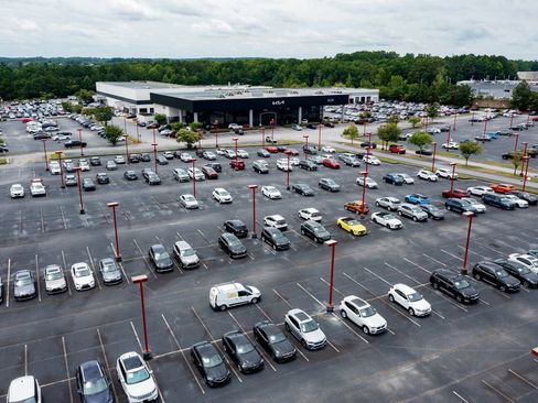 Used 2021 Chevrolet Silverado 1500 High Country w/ Technology Package image 93