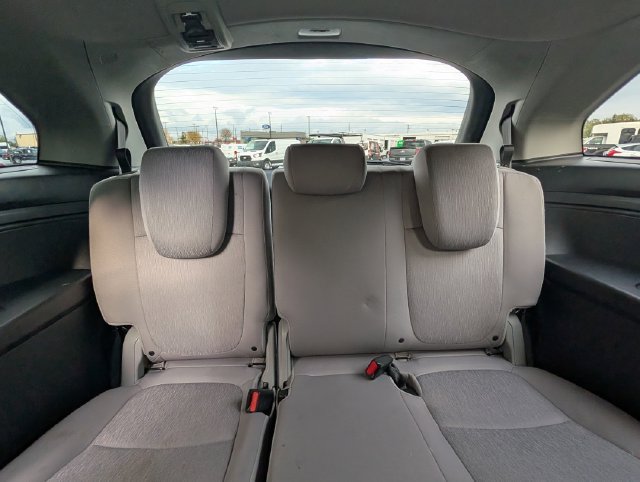 Used 2018 Honda Odyssey EX image 28