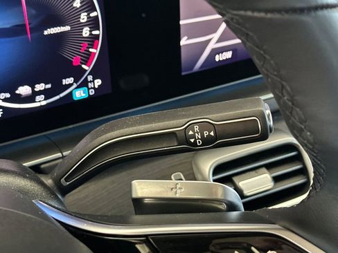 Used 2025 Mercedes-Benz GLE 450e 4MATIC image 34