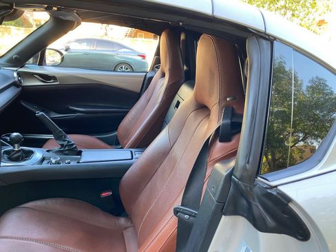 Used 2023 MAZDA MX-5 Miata Grand Touring RWD image 26