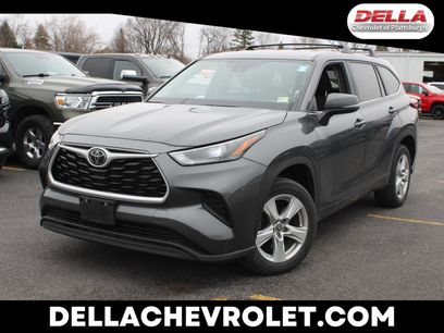 Used 2023 Toyota Highlander L