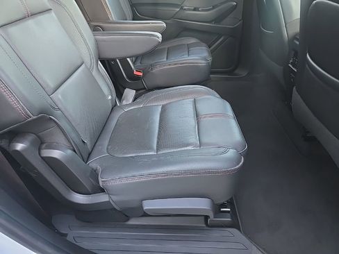 Used 2022 Chevrolet Traverse RS image 79