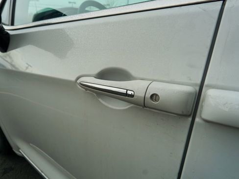 Used 2023 Chrysler Pacifica Limited image 8