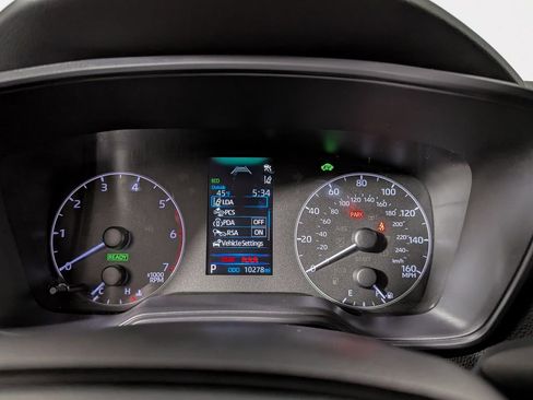 Certified 2025 Toyota Corolla LE image 29