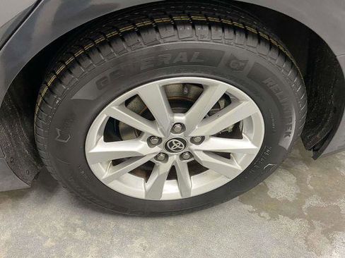 Certified 2025 Toyota Camry LE image 9