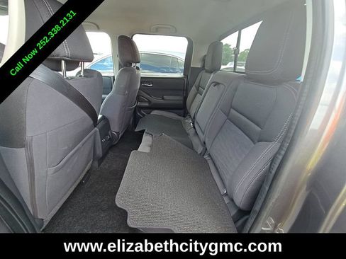 Used 2022 Nissan Frontier SV AWD/4WD image 5