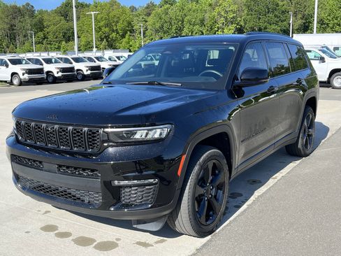 Used 2022 Jeep Grand Cherokee L Limited w/ Luxury Tech Group II AWD/4WD image 33