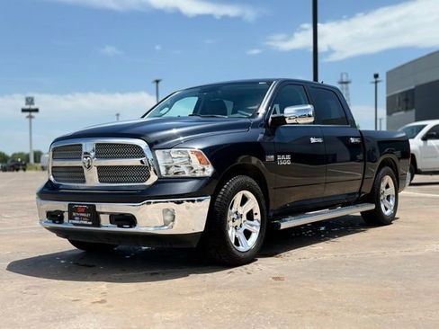Used 2017 RAM 1500 Lone Star RWD image 4