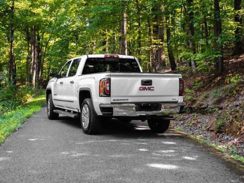 Used 2018 GMC Sierra 1500 SLT AWD/4WD image 10