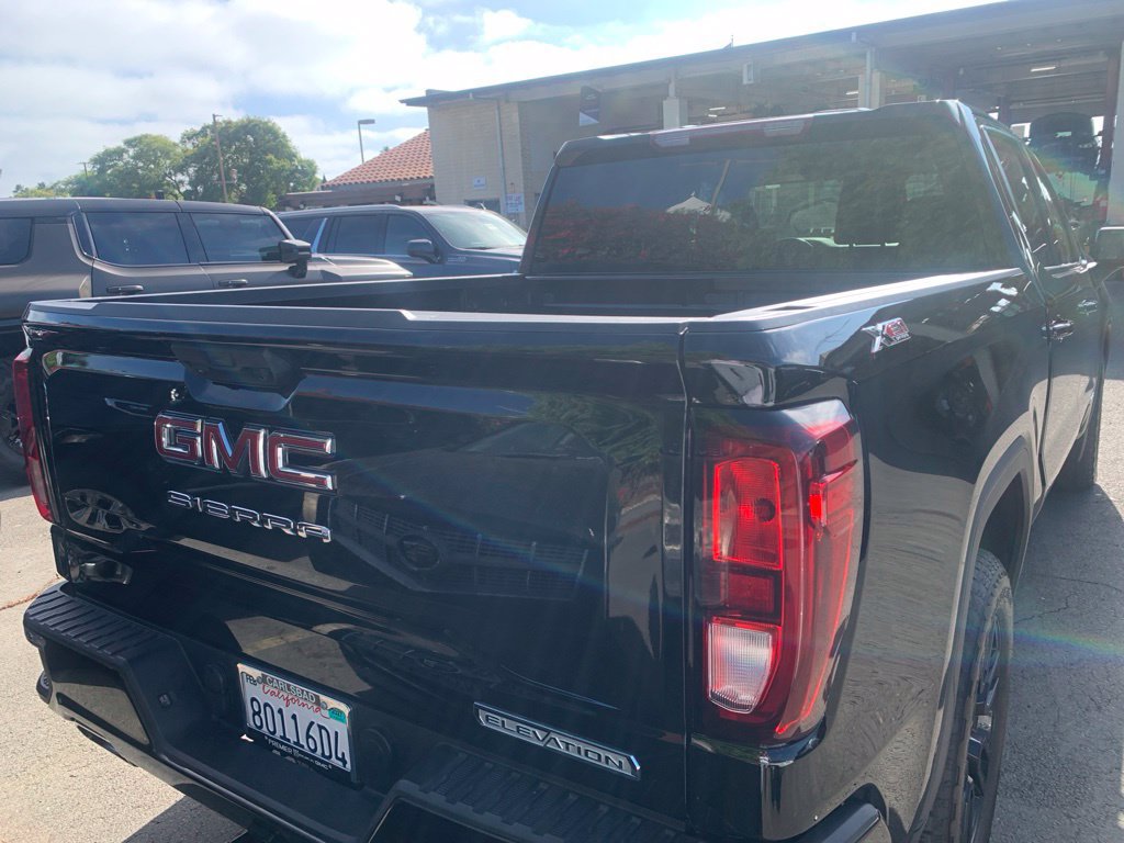 Used 2025 GMC Sierra 1500 Elevation w/ X31 Off-Road Package AWD/4WD image 5