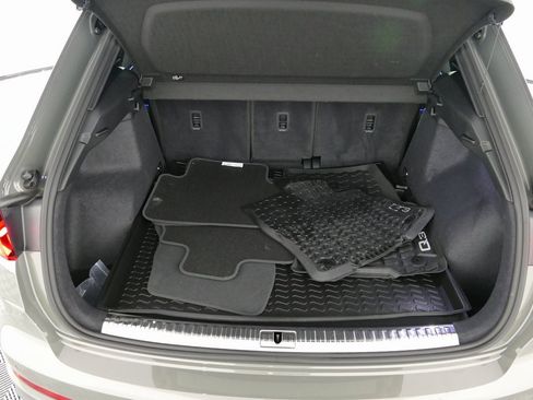 Certified 2025 Audi Q3 2.0T Premium Plus w/ Premium Plus Package image 31