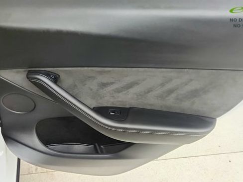 Used 2023 Tesla Model Y Performance AWD/4WD image 40