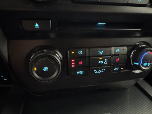 Used 2018 Ford F150 XLT w/ Equipment Group 302A Luxury AWD/4WD image 30