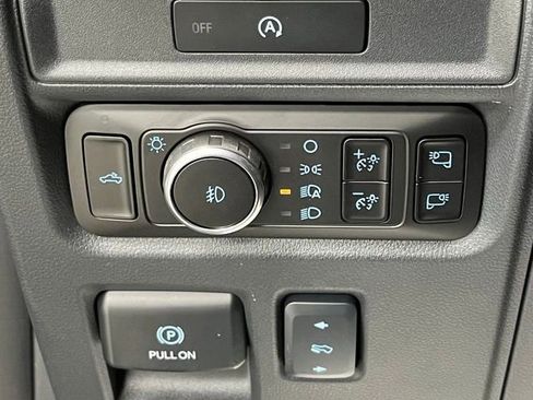 Used 2025 Ford F150 Lariat AWD/4WD image 31