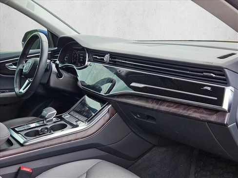 Used 2022 Audi Q8 Premium Plus AWD/4WD image 19