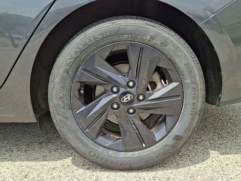 Certified 2023 Hyundai Elantra SEL w/ Cargo Package FWD image 8