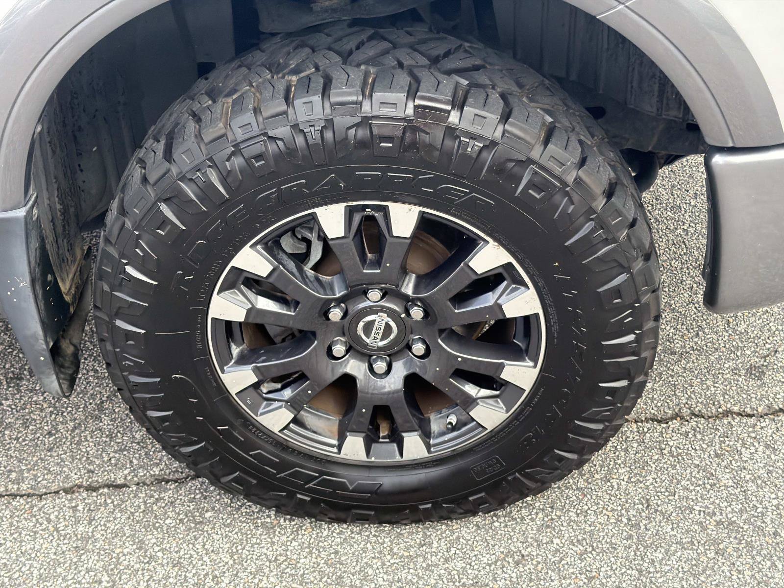 Used 2019 Nissan Titan PRO-4X w/ Pro-4x Convenience Package AWD/4WD image 13