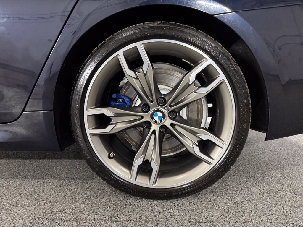 Used 2023 BMW M550i xDrive AWD/4WD image 13