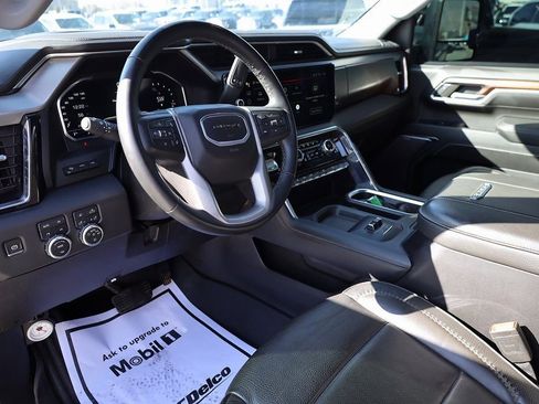 Used 2024 GMC Sierra 3500 Denali w/ Denali Reserve Package AWD/4WD image 14