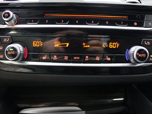 Used 2019 BMW 530i w/ Convenience Package image 43