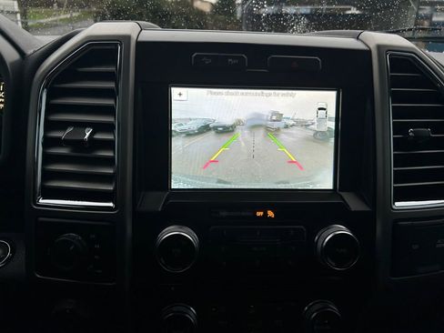 Used 2016 Ford F150 Platinum w/ FX4 Off-Road Package image 19